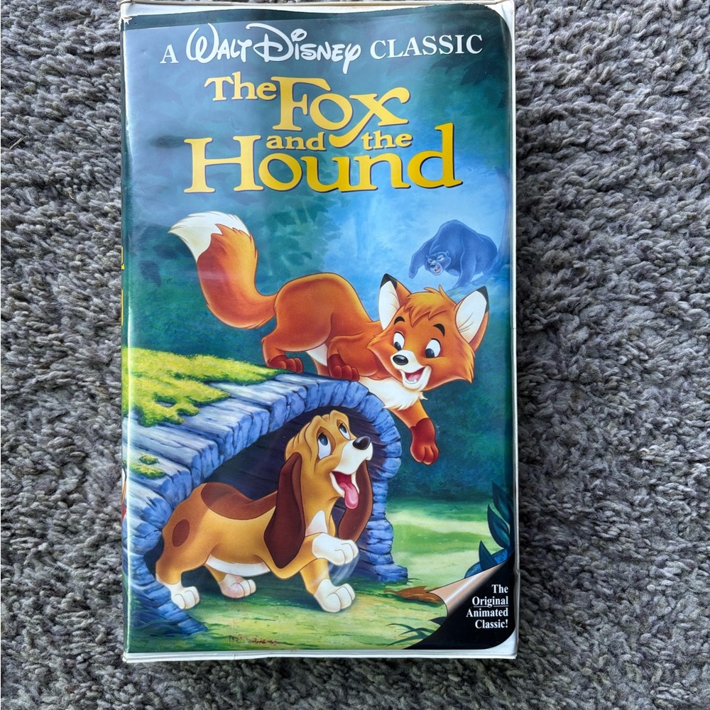 Disney's The Fox and the Hound VHS - Rare Black Diamond Classic